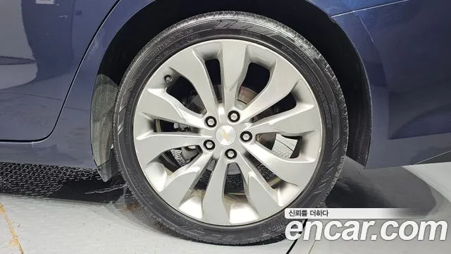 Chevrolet Malibu 2017 thumb 9