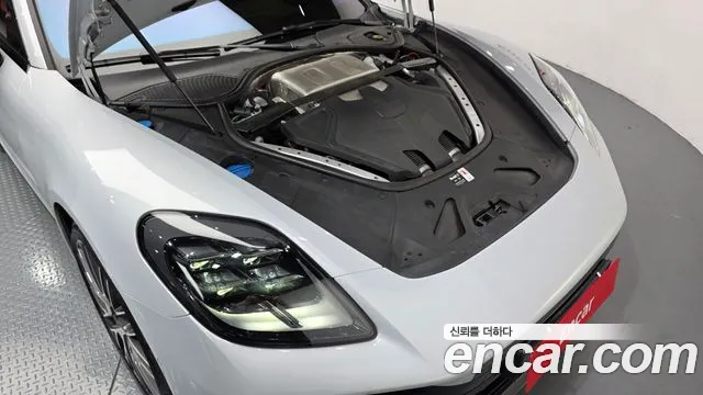Porsche Panamera 2025 thumb 9
