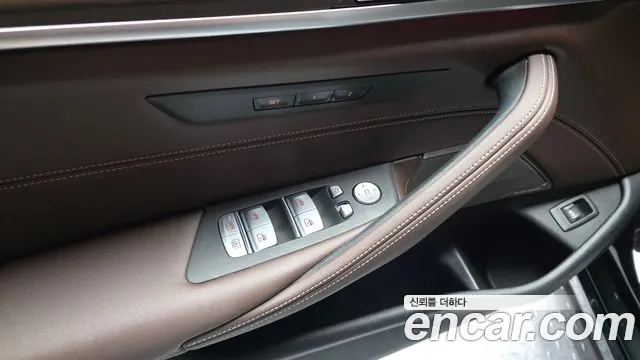 BMW 5 серии 2022 thumb 10