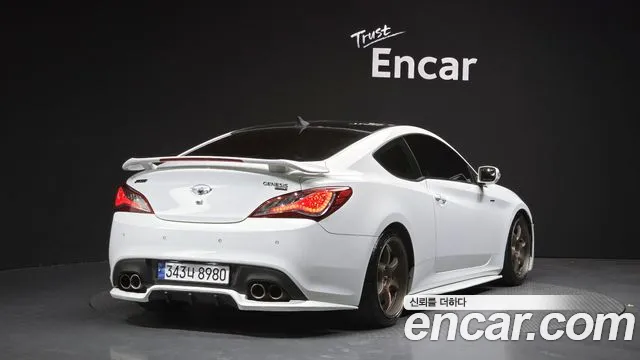 Hyundai Genesis 2011 thumb 3