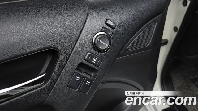 Hyundai Genesis 2011 thumb 7