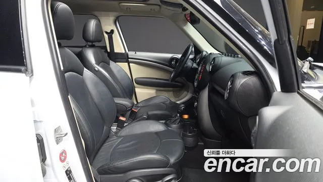 Mini Countryman 2016 thumb 10