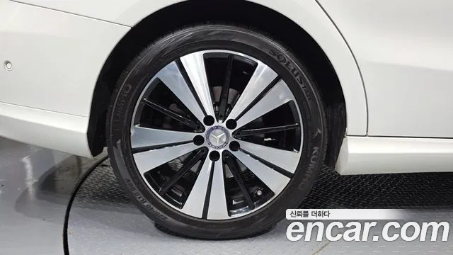 Mercedes-Benz A-Класс 2016 thumb 9