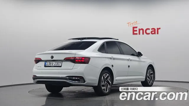 Volkswagen Jetta 2024 thumb 12