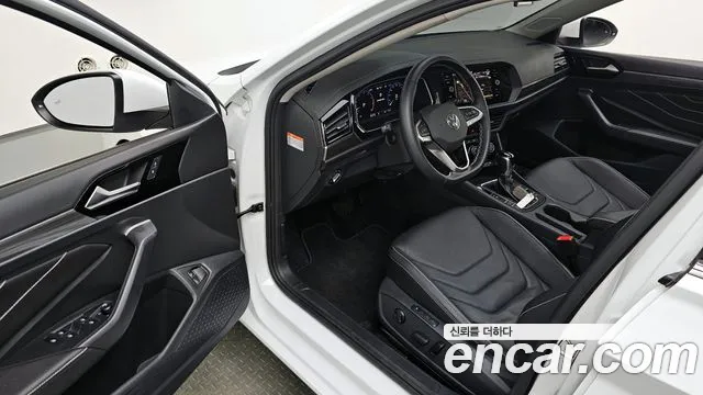 Volkswagen Jetta 2024 thumb 7