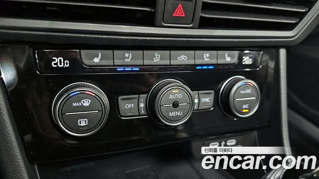 Volkswagen Jetta 2024 thumb 3