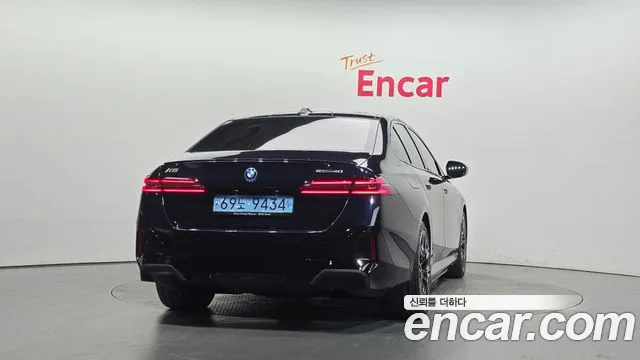 BMW i5 2023 thumb 11