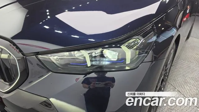 BMW i5 2023 thumb 7