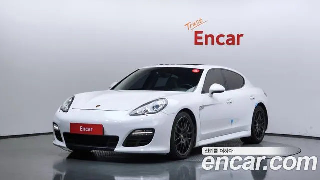 Porsche Panamera 2012 thumb 9