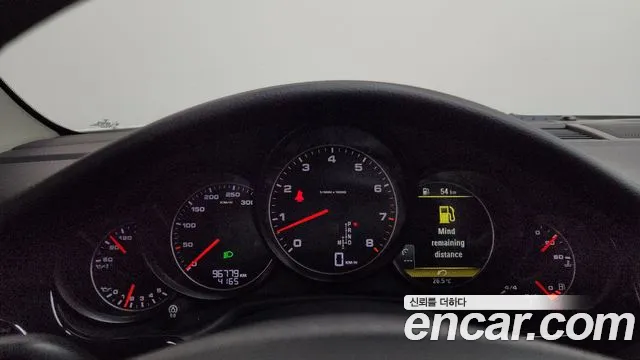 Porsche Panamera 2012 thumb 12