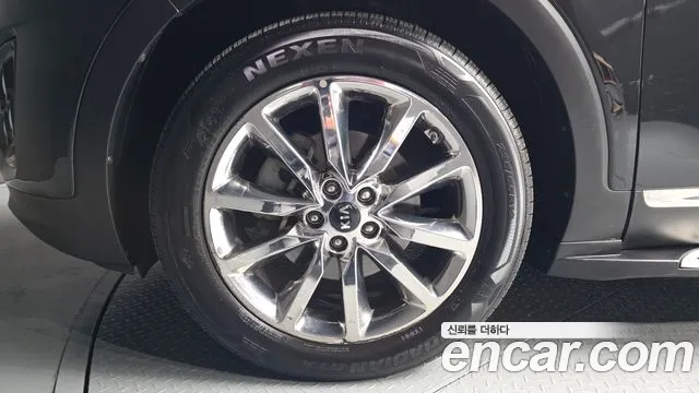 Kia Sorento 2016 thumb 9