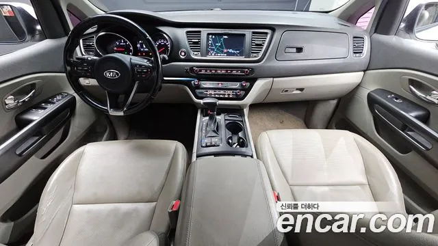 Kia Carnival 2017 thumb 7