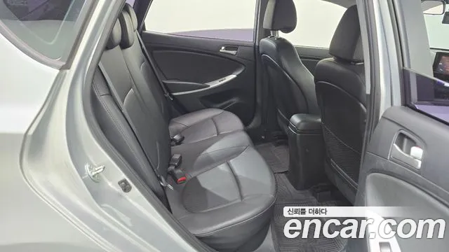 Hyundai Accent 2013 thumb 10