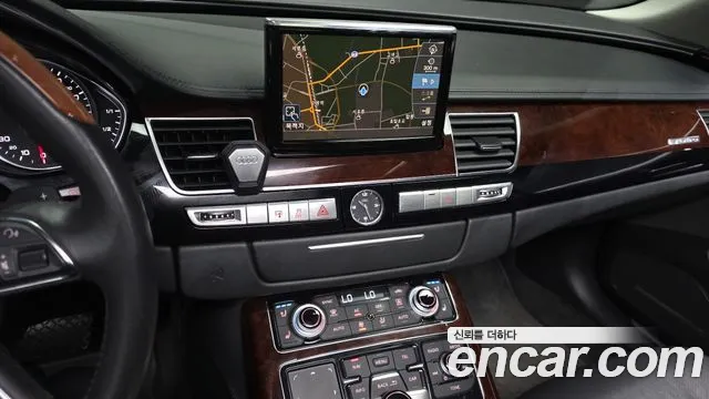 Audi A8 2012 thumb 9