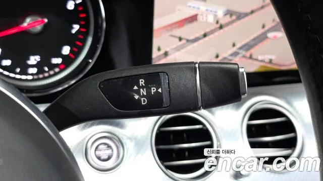 Mercedes-Benz E-Class 2020 thumb 3