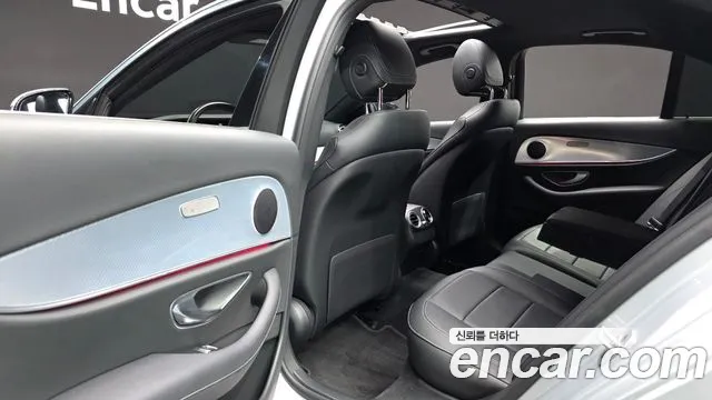 Mercedes-Benz E-Class 2020 thumb 4