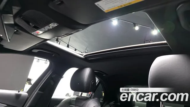 Mercedes-Benz E-Class 2020 thumb 12