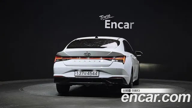 Hyundai Elantra 2020 thumb 3