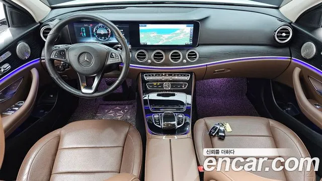 Mercedes-Benz E-Class 2017 thumb 6