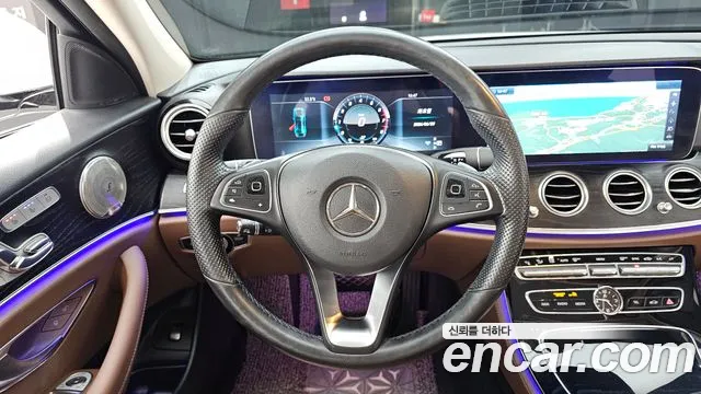 Mercedes-Benz E-Class 2017 thumb 4