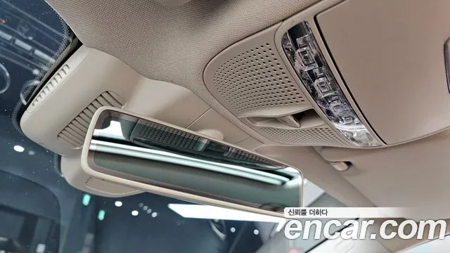 Mercedes-Benz E-Class 2017 thumb 9