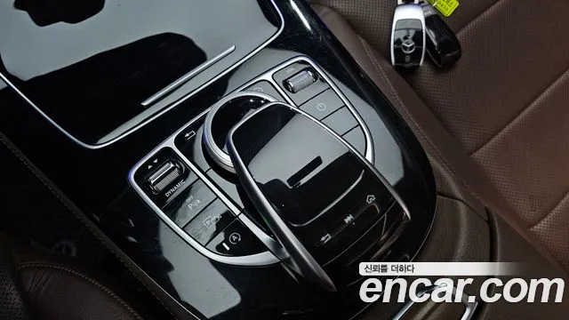 Mercedes-Benz E-Class 2017 thumb 3