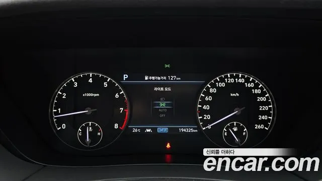 Genesis G90 2019 thumb 3