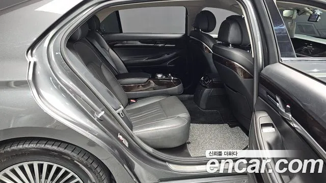 Genesis G90 2019 thumb 9