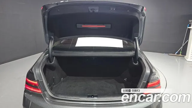 Genesis G90 2019 thumb 10