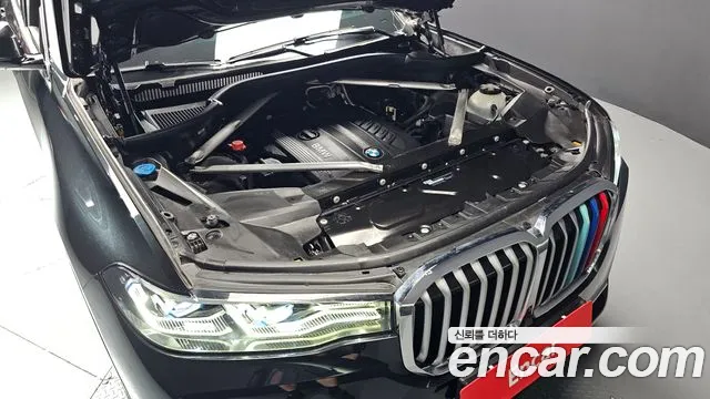BMW X7 2020 thumb 8