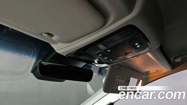 Hyundai Staria 2022 thumb 2