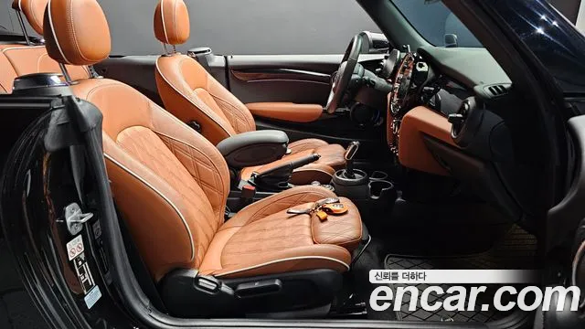 Mini Cooper Convertible 2022 thumb 3