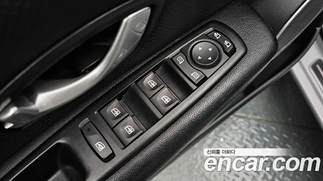 Renault SM3 2018 thumb 12