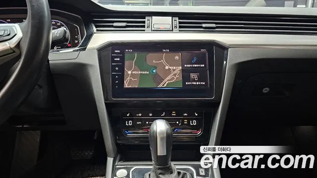 Volkswagen Passat GT 2022 thumb 10