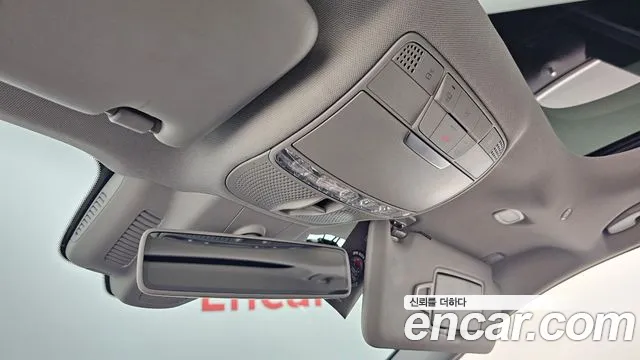 Mercedes-Benz E-Class 2019 thumb 4