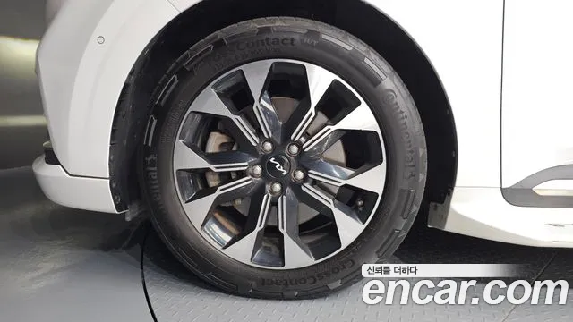 Kia Carnival 2022 thumb 9