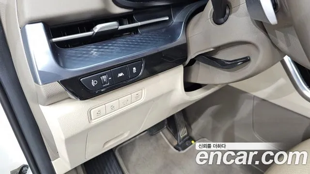 Kia Carnival 2022 thumb 10