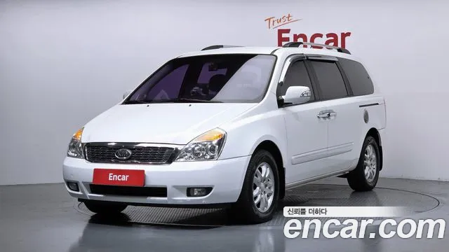 Kia Canival 2012 thumb 10