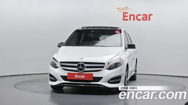 Mercedes-Benz B-Class 2018 thumb 6
