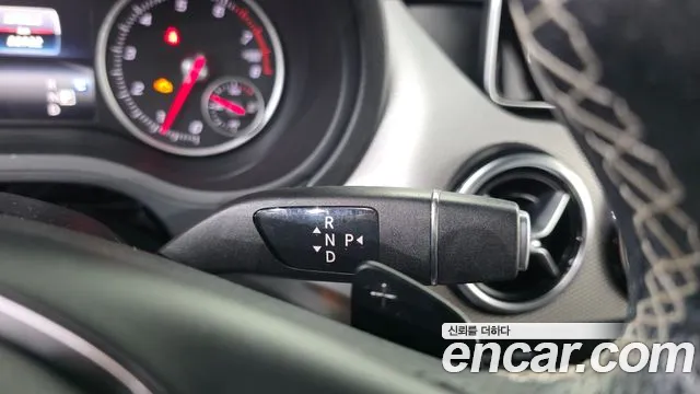 Mercedes-Benz B-Class 2018 thumb 10