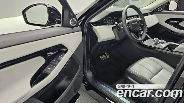Land Rover Range Rover Evoque 2025 thumb 4