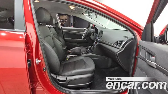 Hyundai Avante 2017 thumb 11