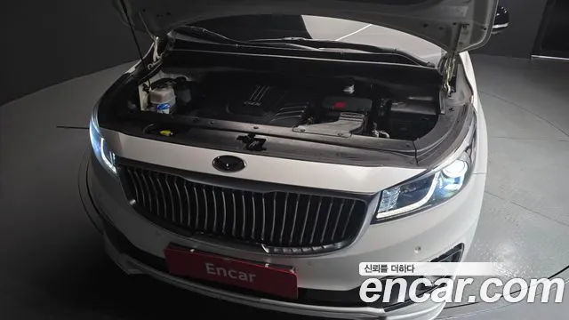 Kia Carnival 2016 thumb 2