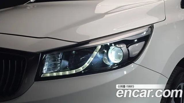 Kia Carnival 2016 thumb 3