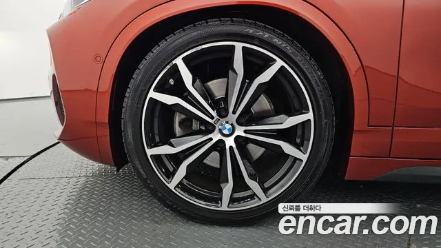 BMW X2 2020 thumb 3