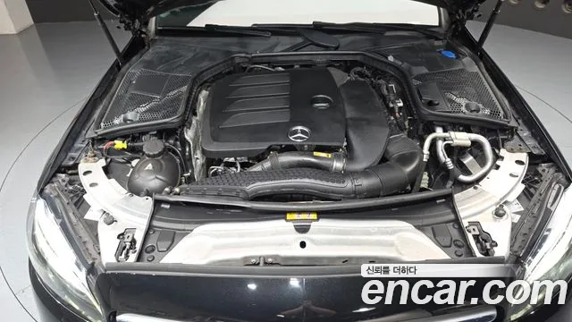 Mercedes-Benz C-Class 2020 thumb 8