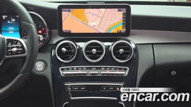 Mercedes-Benz C-Class 2020 thumb 5