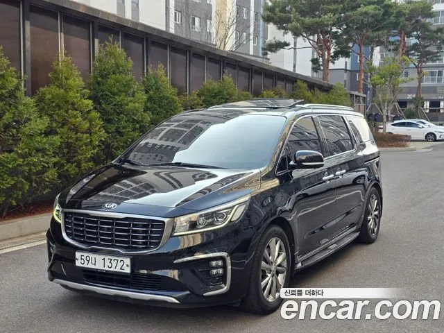 Kia Carnival 2018 thumb 2