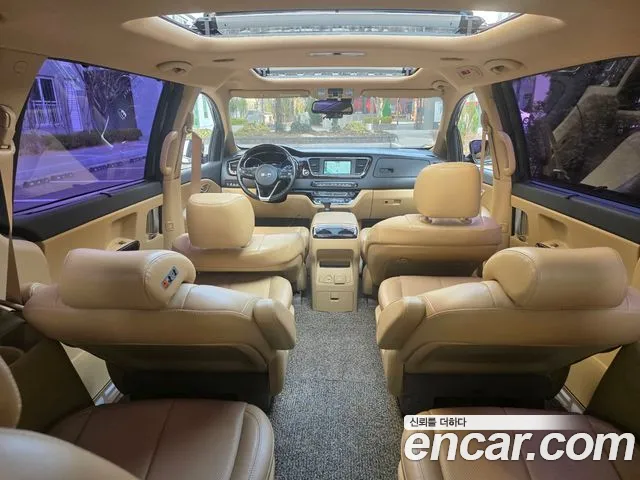 Kia Carnival 2018 thumb 6