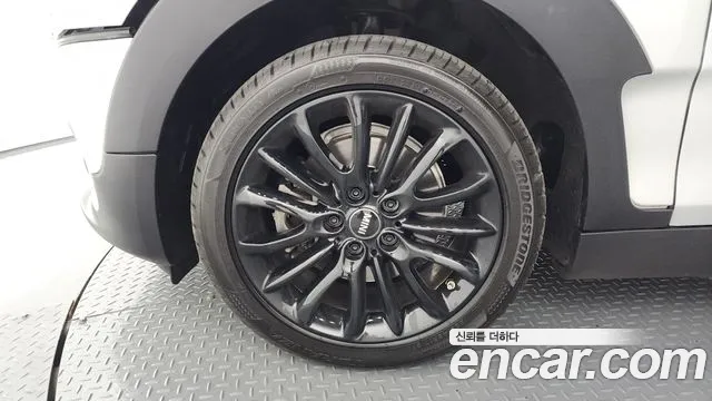 Mini Cooper Clubman 2022 thumb 8